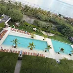 Serena del Mar, Morros IO