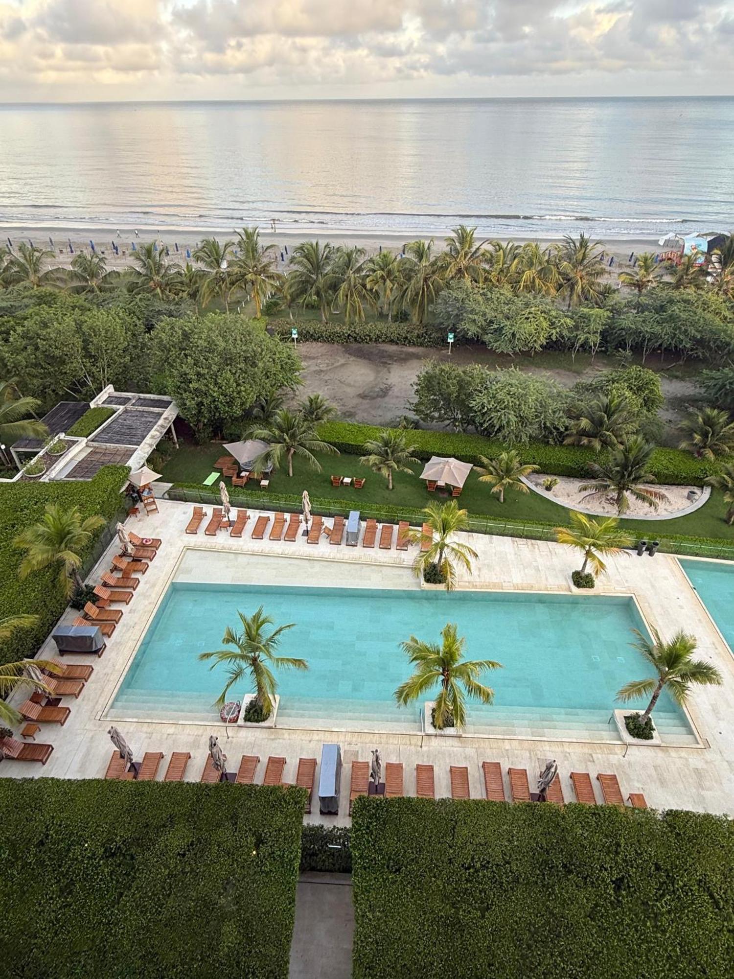 Serena Del Mar, Morros Io