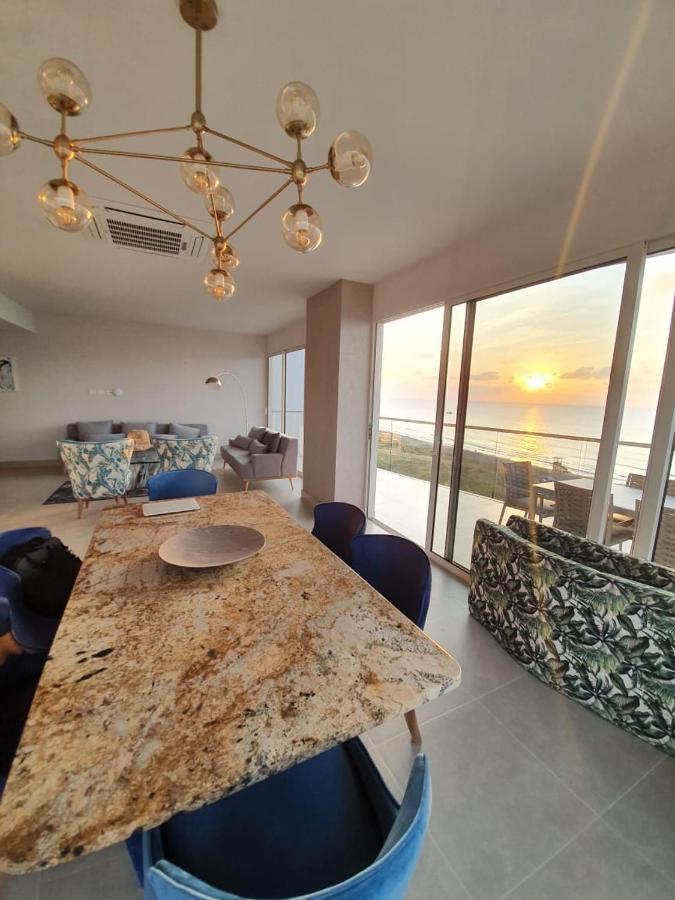 Serena Del Mar, Morros Io *