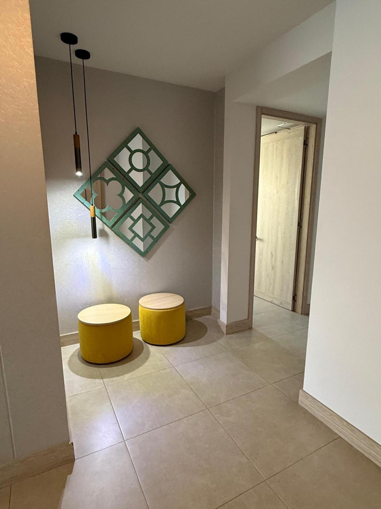 Serena Del Mar, Morros Io Apartment